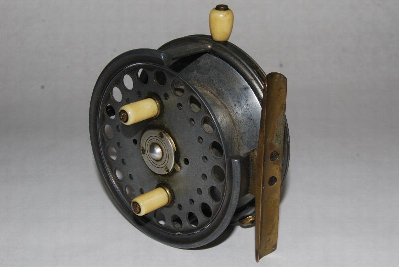 RARE & EARLY HARDY 3 1/16″ UNIQUA TROUT FLY REEL – Vintage Fishing Tackle