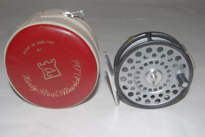 MADE IN ENGLAND BY HARDY…. ORVIS C.F.O. IV 3 1/4″ TROUT FLY REEL